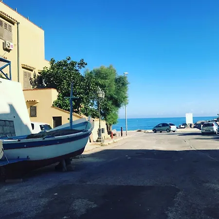 Daire Scocciapraia's Trappeto (Sicily)